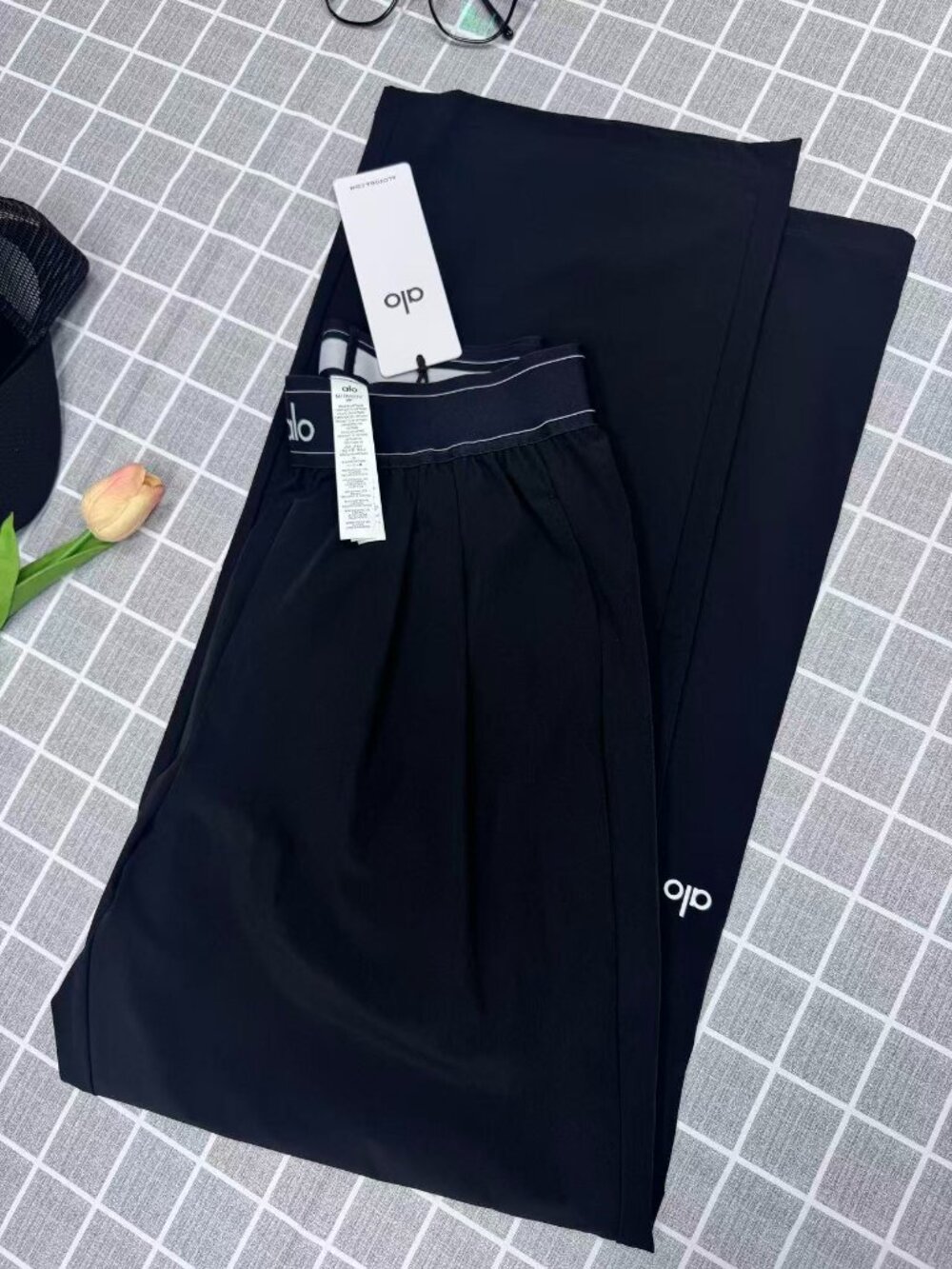 Brand new 😀💓ALO Yoga Women's Suit Up Black Trouser (Regular) - Picture 6 of 6